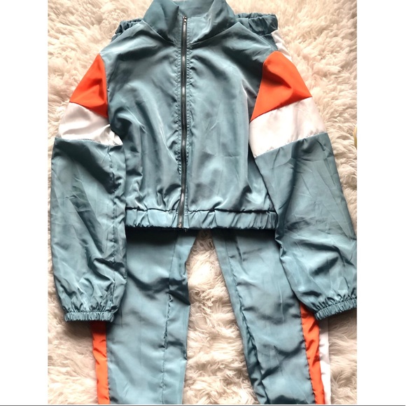Other - 2 Piece Windbreaker Tracksuit Set
